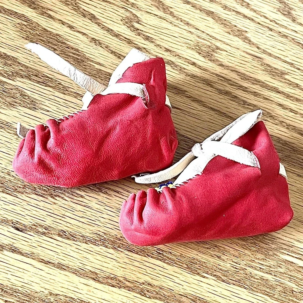 Handmade VTG Navajo Baby Moccasins 50s Deer Skin Leather Sz 0 Beaded Red Booties